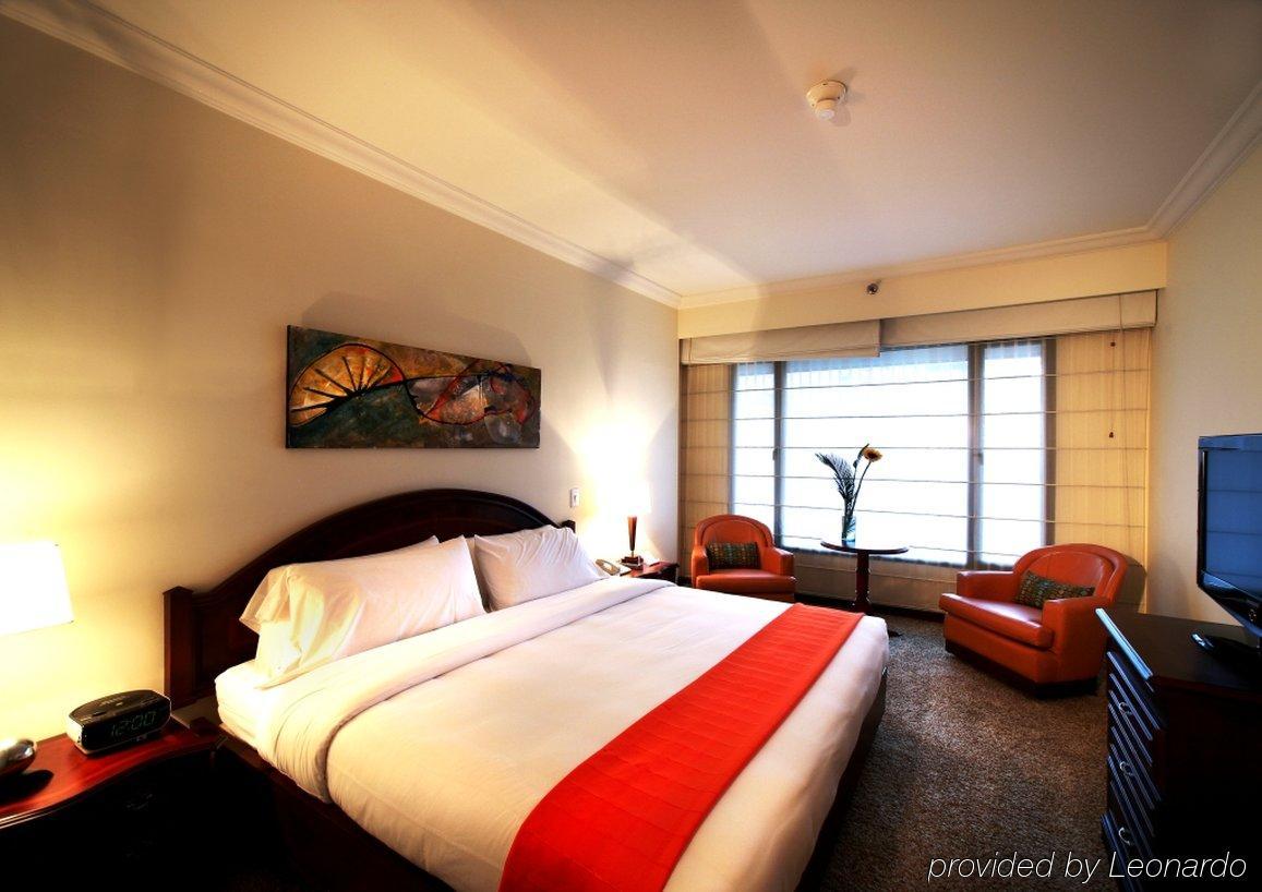 Nh Cali Royal Hotel Room photo